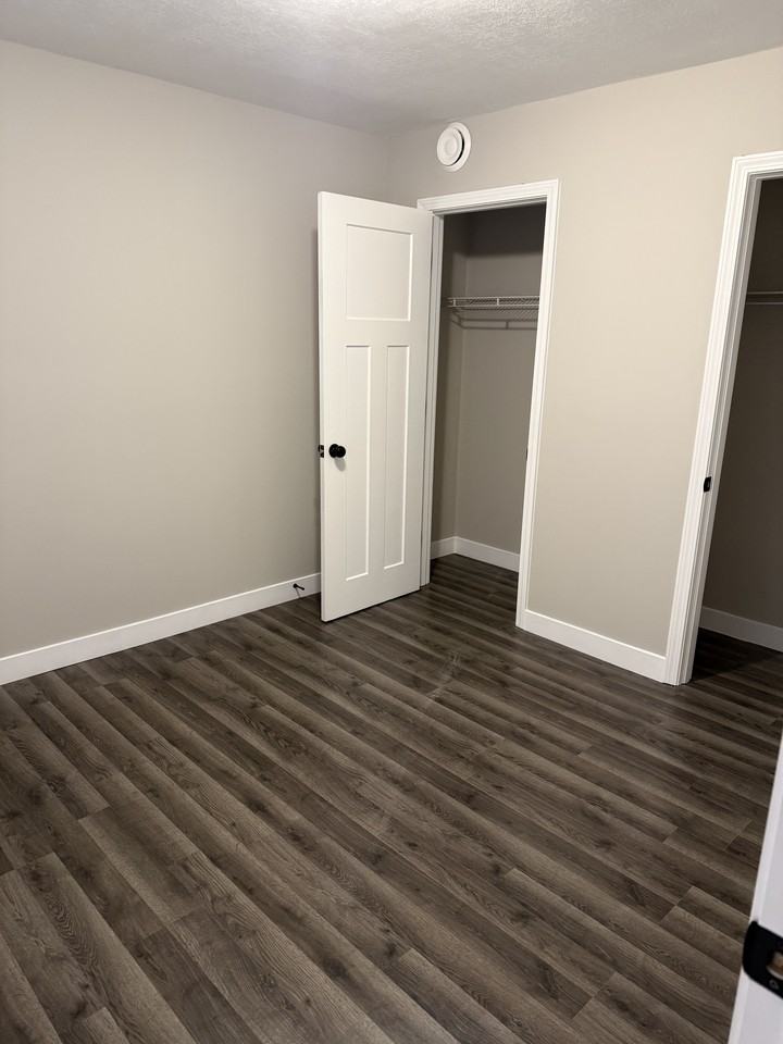4330 5th Ave S Fl 2 #3 - Photo 3 of 10