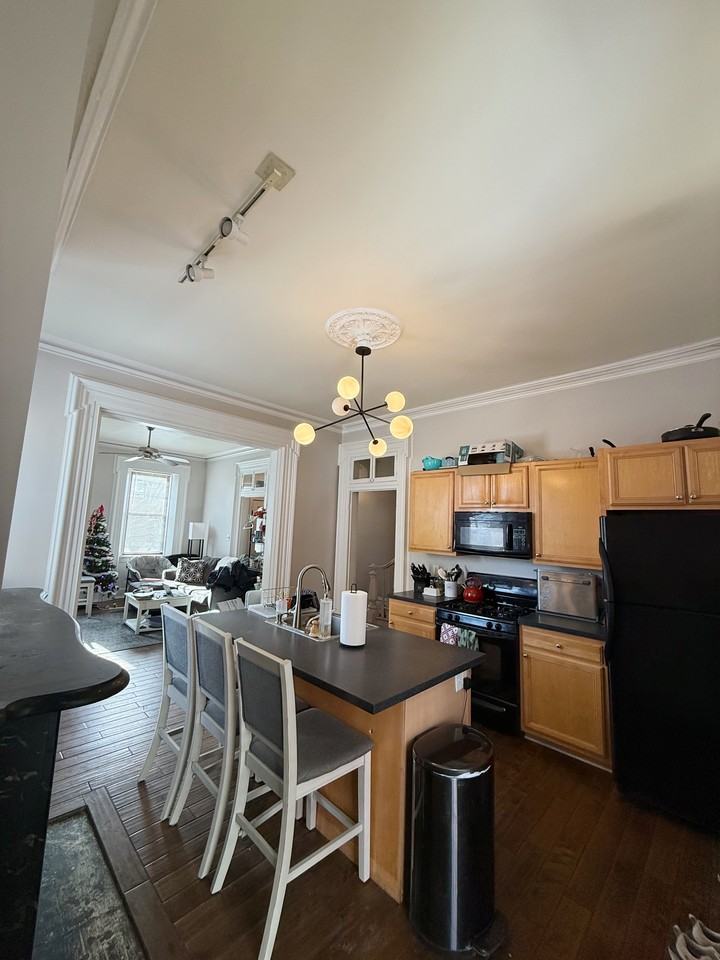 1807 Sarah St #1 - Photo 2 of 15