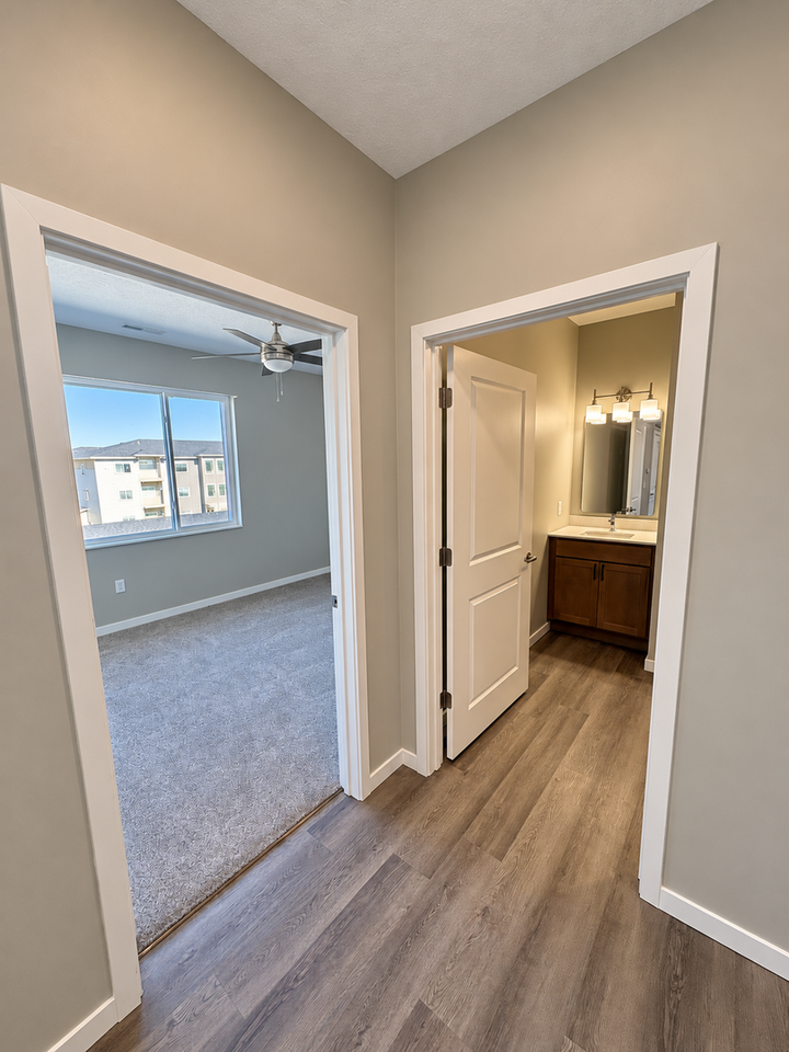 Salem Ridge Apartments - Photo 5 of 50