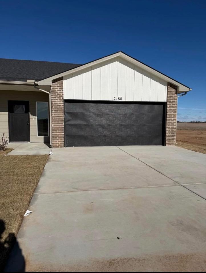 2162 N Reece Ct - Photo 2 of 10