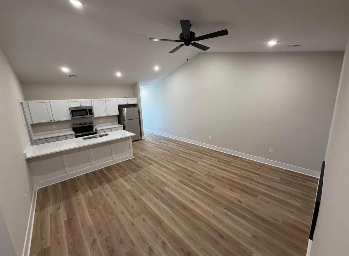 2162 N Reece Ct - Photo 5 of 10