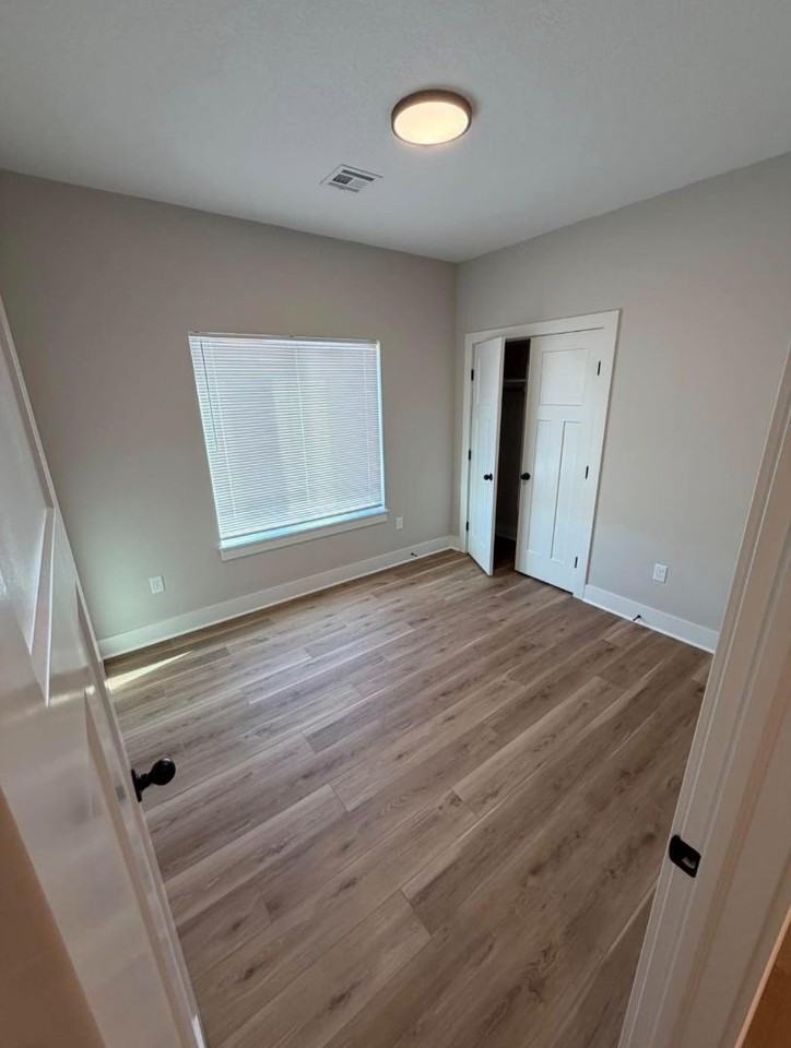 2162 N Reece Ct - Photo 7 of 10