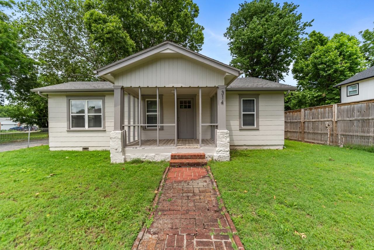 314 S Louisville Ave - Photo 3 of 11
