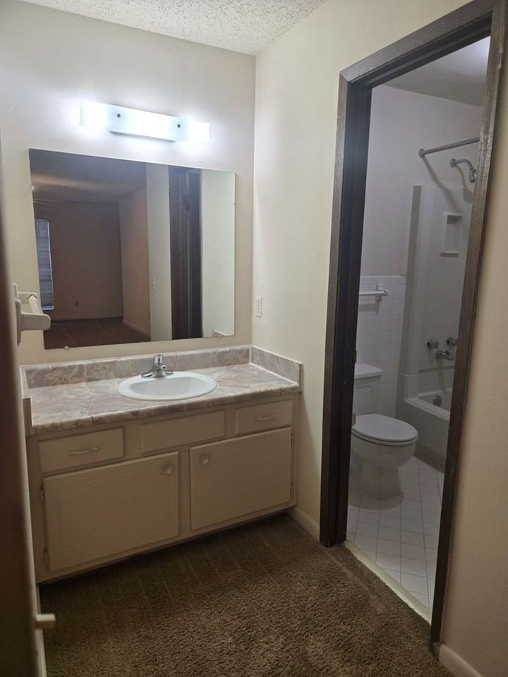 220 Yelton Ct - Photo 6 of 6