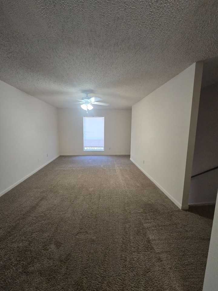 307 Yelton Ct - Photo 6 of 7