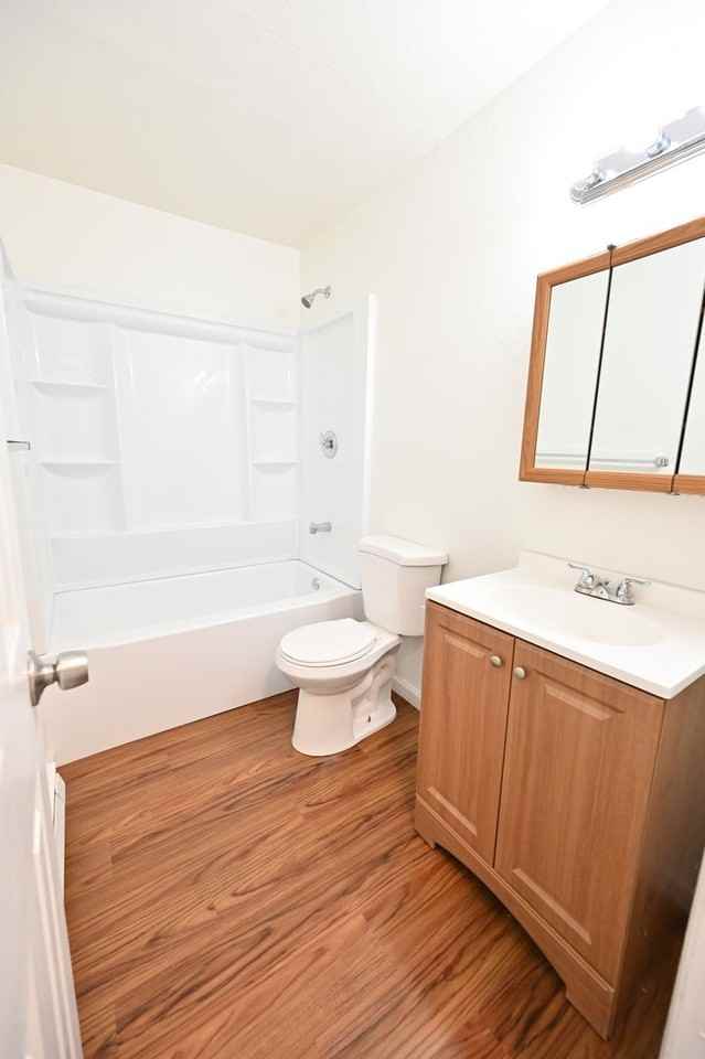 1535 Poplar Dr #14 - Photo 5 of 9