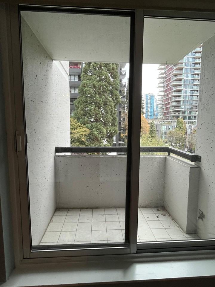 1500 Haro St - Photo 6 of 9