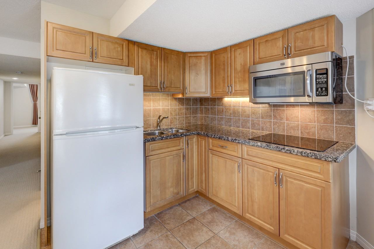 2208 33 St Sw - Photo 3 of 31