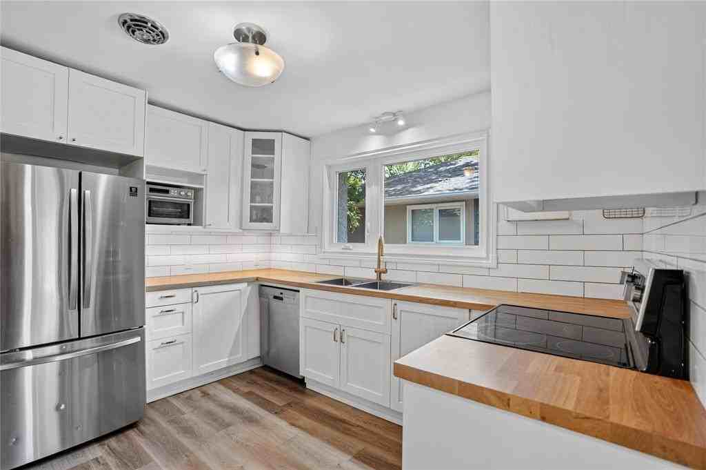 1783 Mathers Ave - Photo 3 of 26