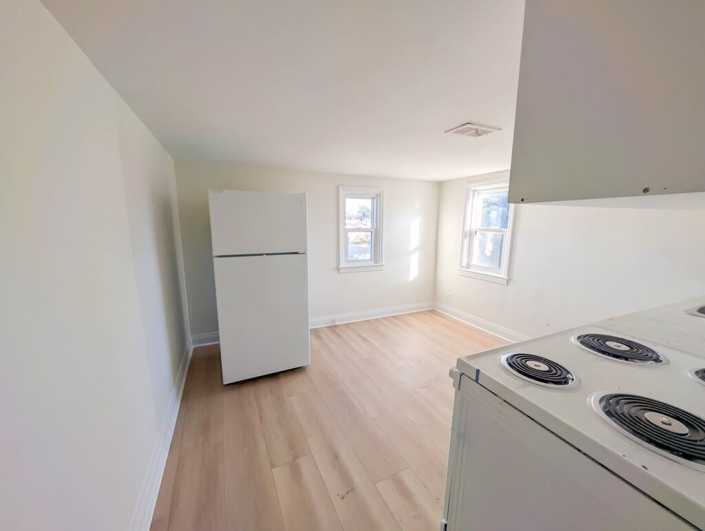 6530 Ash St Unit 6 - Photo 5 of 17