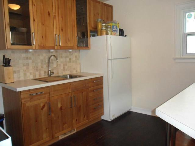 86 Cobourg Ave - Photo 2 of 6