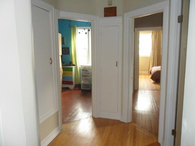 86 Cobourg Ave - Photo 4 of 6