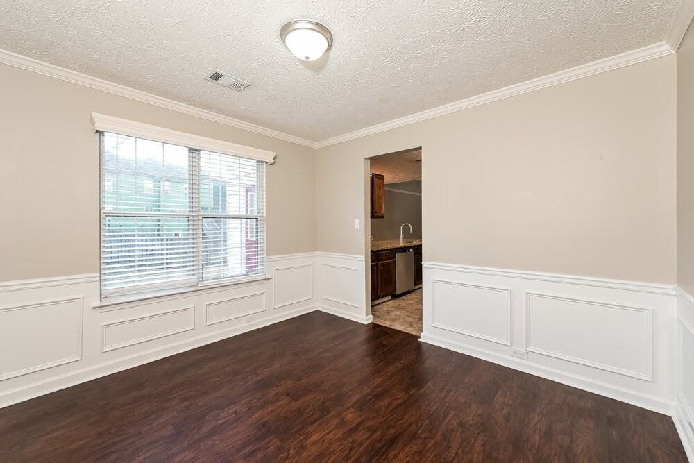 4286 Hathaway Ct Nw - Photo 6 of 17