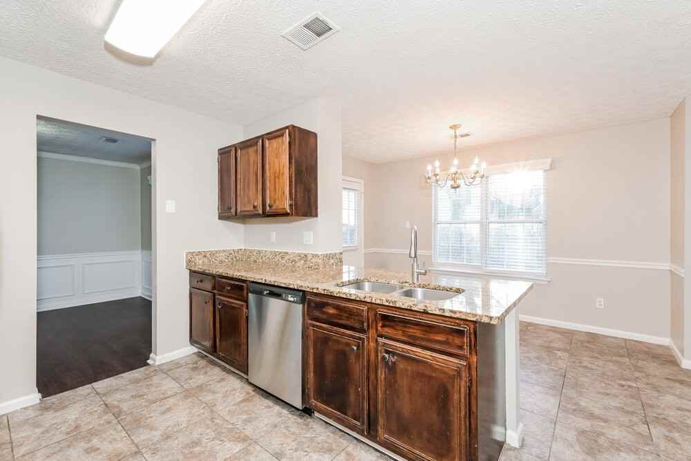 4286 Hathaway Ct Nw - Photo 7 of 17