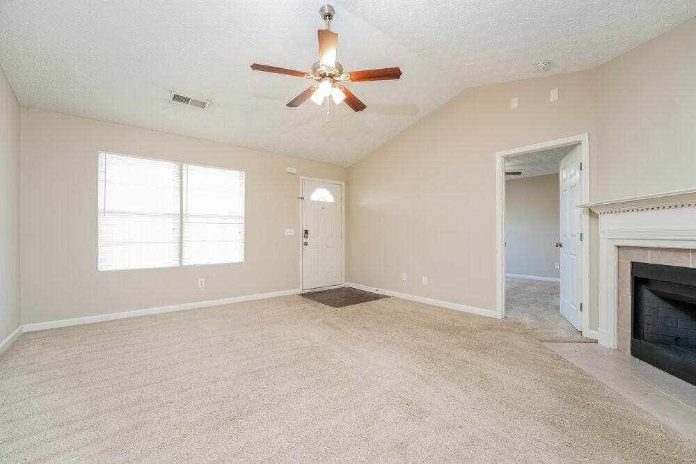 742 Forest Hills Path - Photo 5 of 16