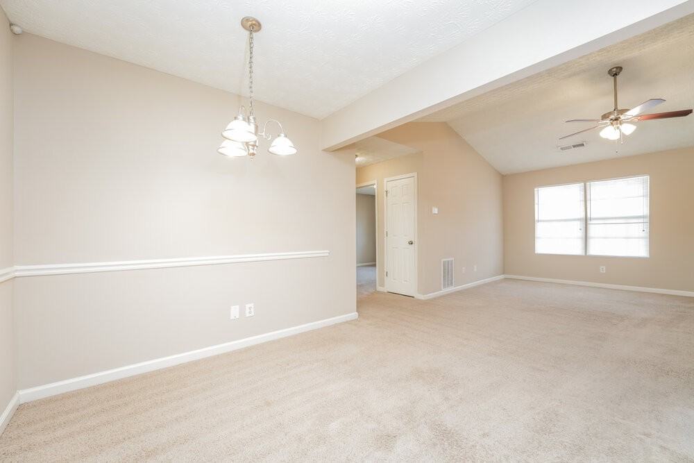 742 Forest Hills Path - Photo 6 of 16