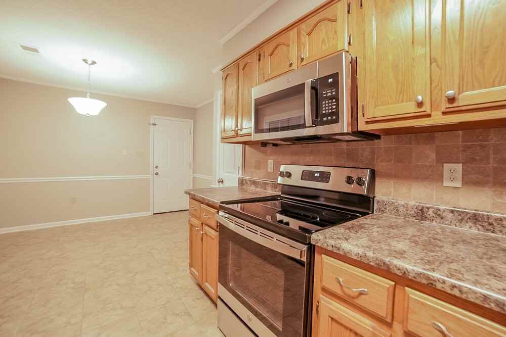 1945 Pecan Ln N - Photo 7 of 16
