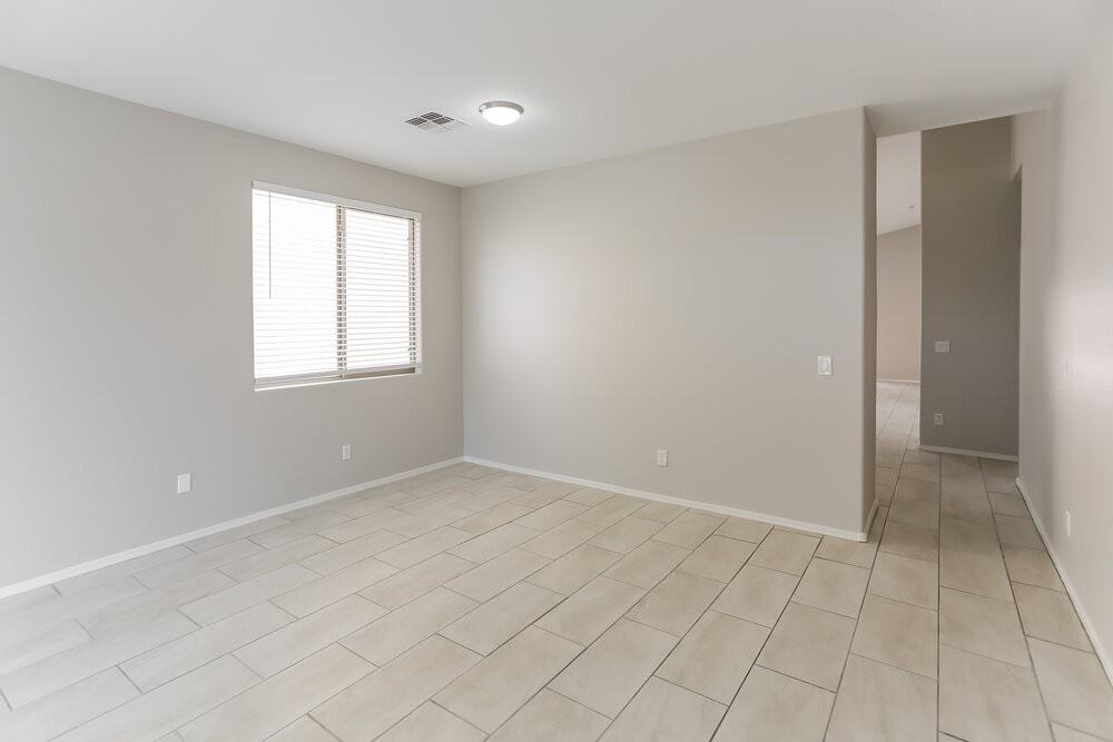 3721 W Irwin Ave - Photo 3 of 16