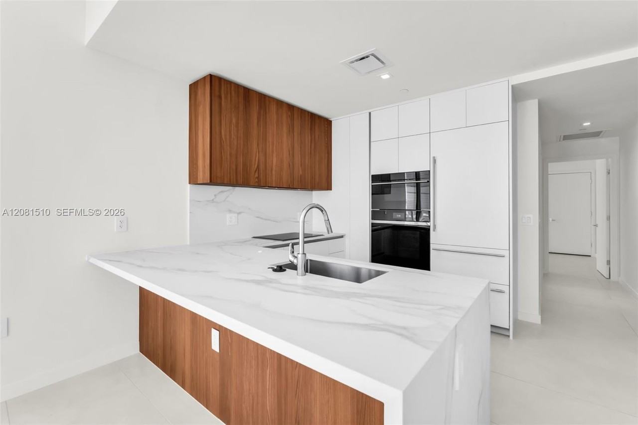 NE 14th St & Biscayne Blvd - Photo 6 of 17