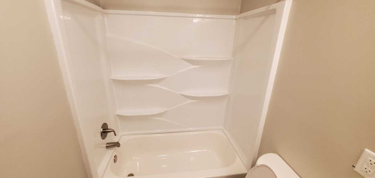 725 Akron Dr #H - Photo 4 of 8