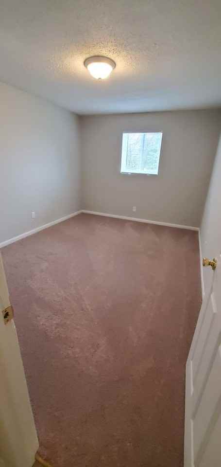 725 Akron Dr #H - Photo 6 of 8