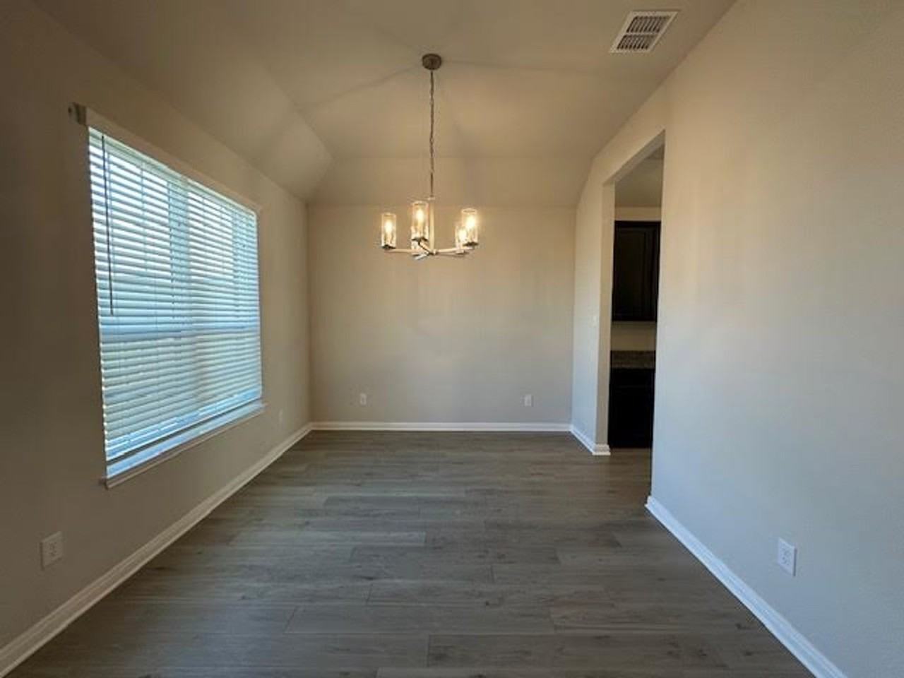 3809 Centerfire Rd - Photo 3 of 31