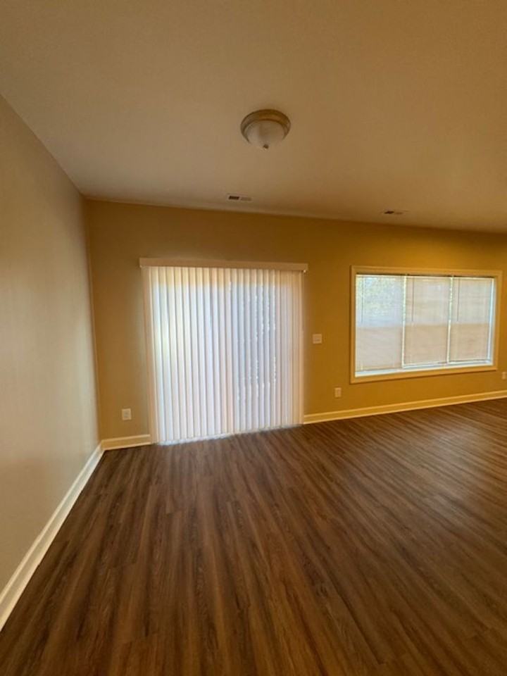 2813 Mclain St #B - Photo 3 of 14