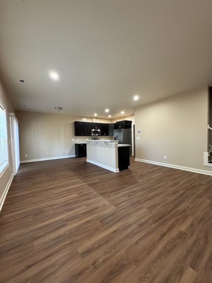 2813 Mclain St #C - Photo 2 of 13