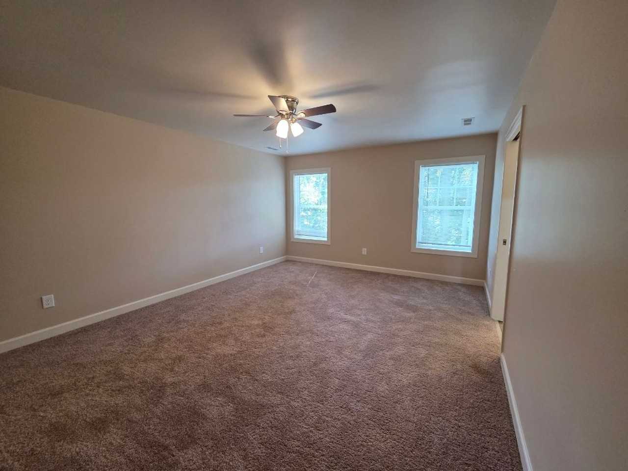 2813 Mclain St #C - Photo 7 of 13