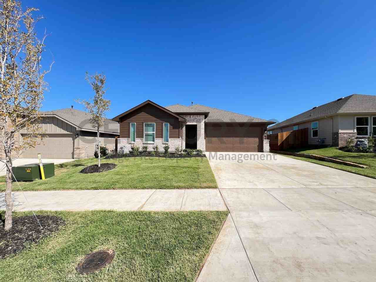 2721 Flowers Dr - Photo 2 of 36