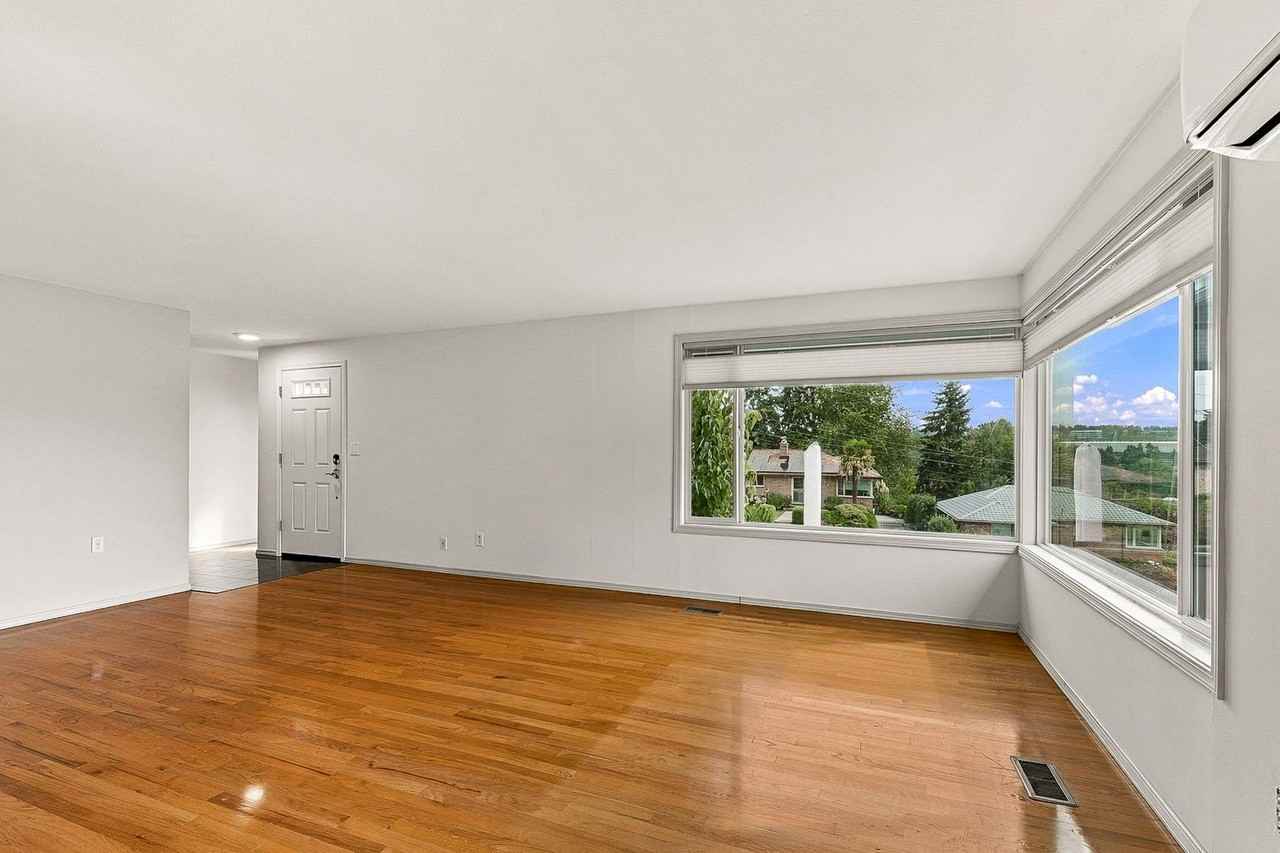 21011 7th Pl S - Photo 4 of 31