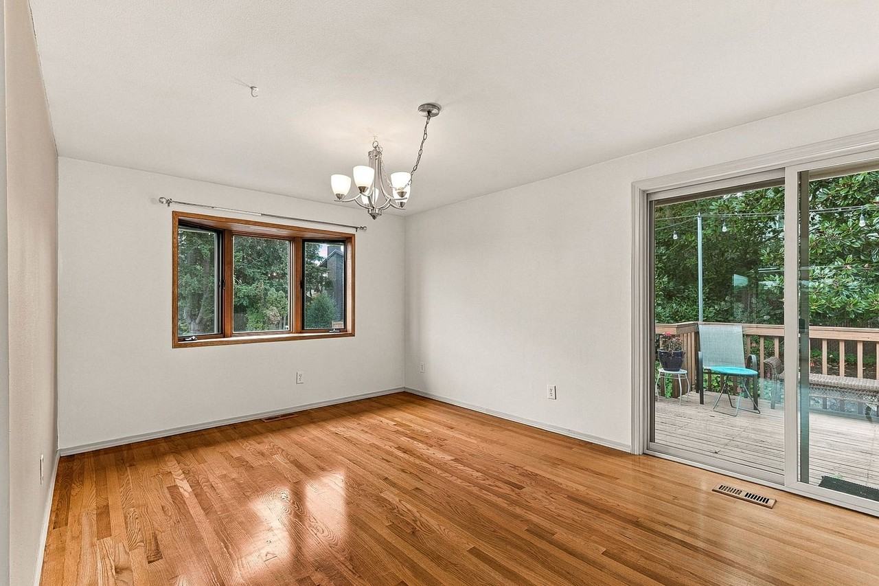 21011 7th Pl S - Photo 7 of 31