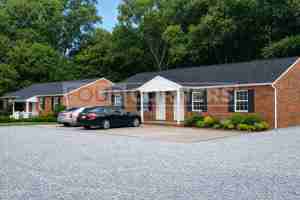featured image of 1336 E Main St