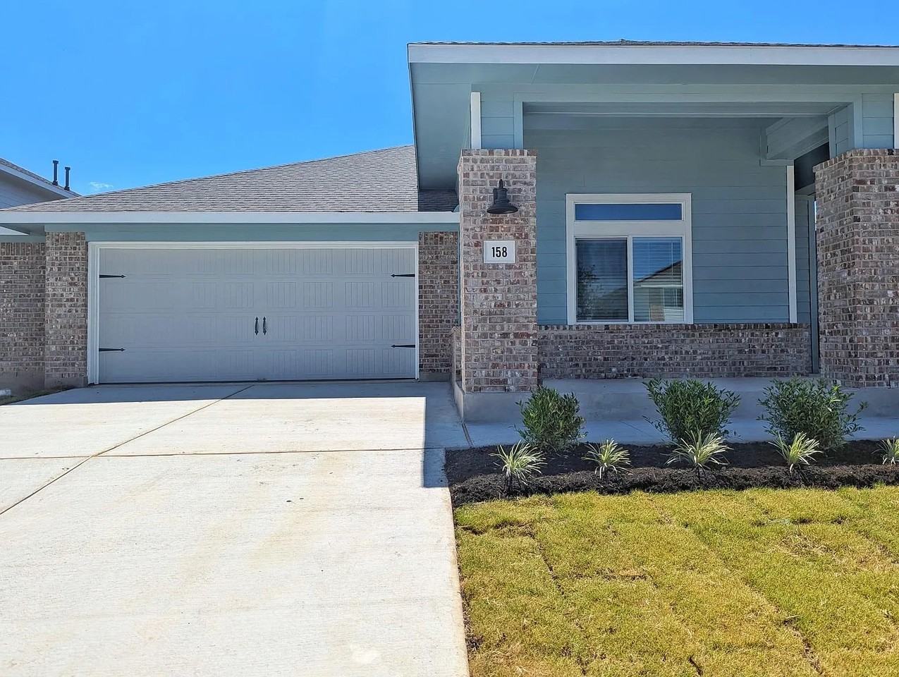 158 Gresham - Photo 3 of 17