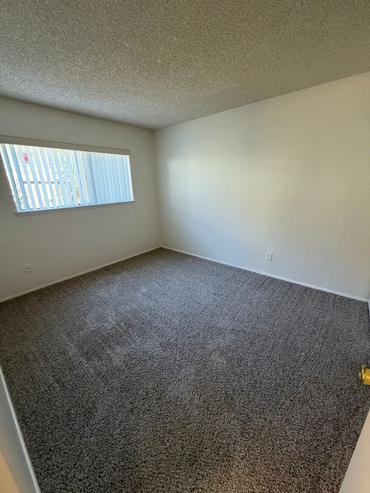 7643 Stevenson Way - Photo 7 of 20