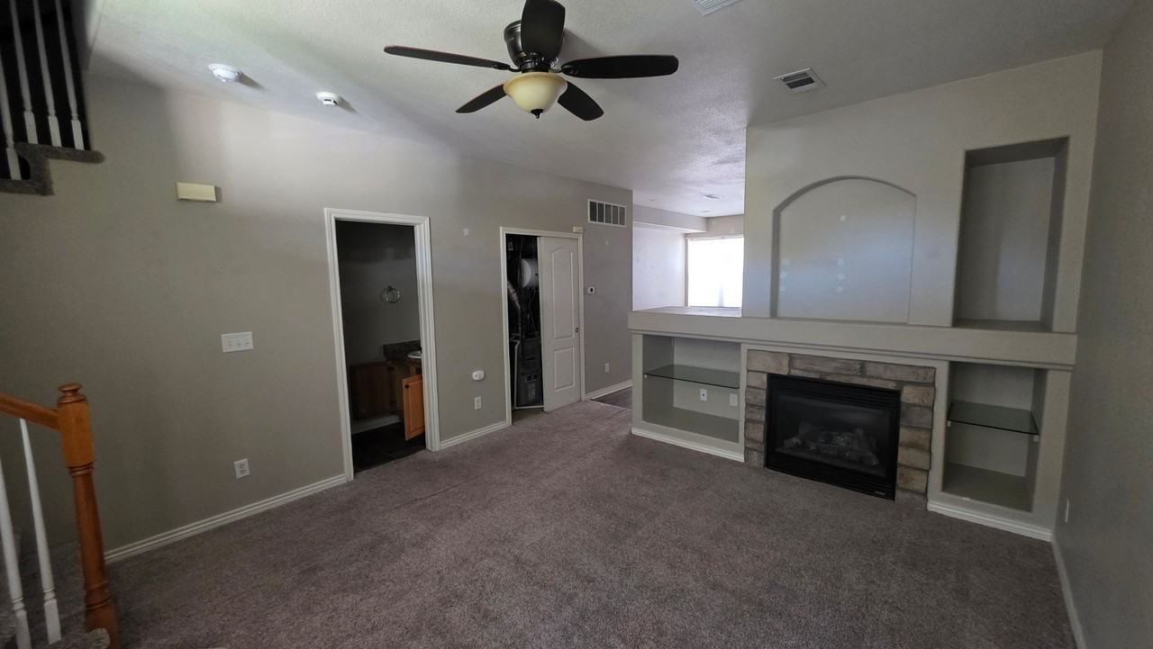 5551 29th St #616 - Photo 3 of 27