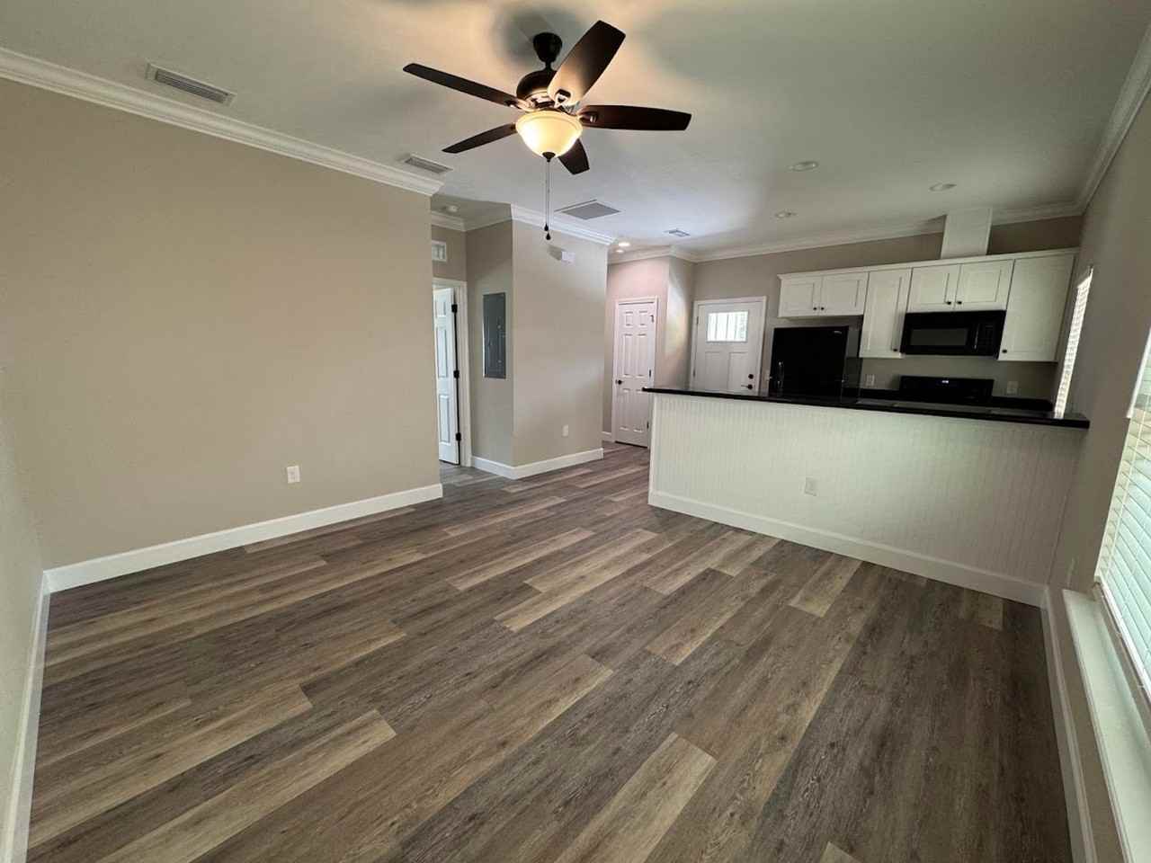 1518 Nw 6th Ave - Photo 5 of 17