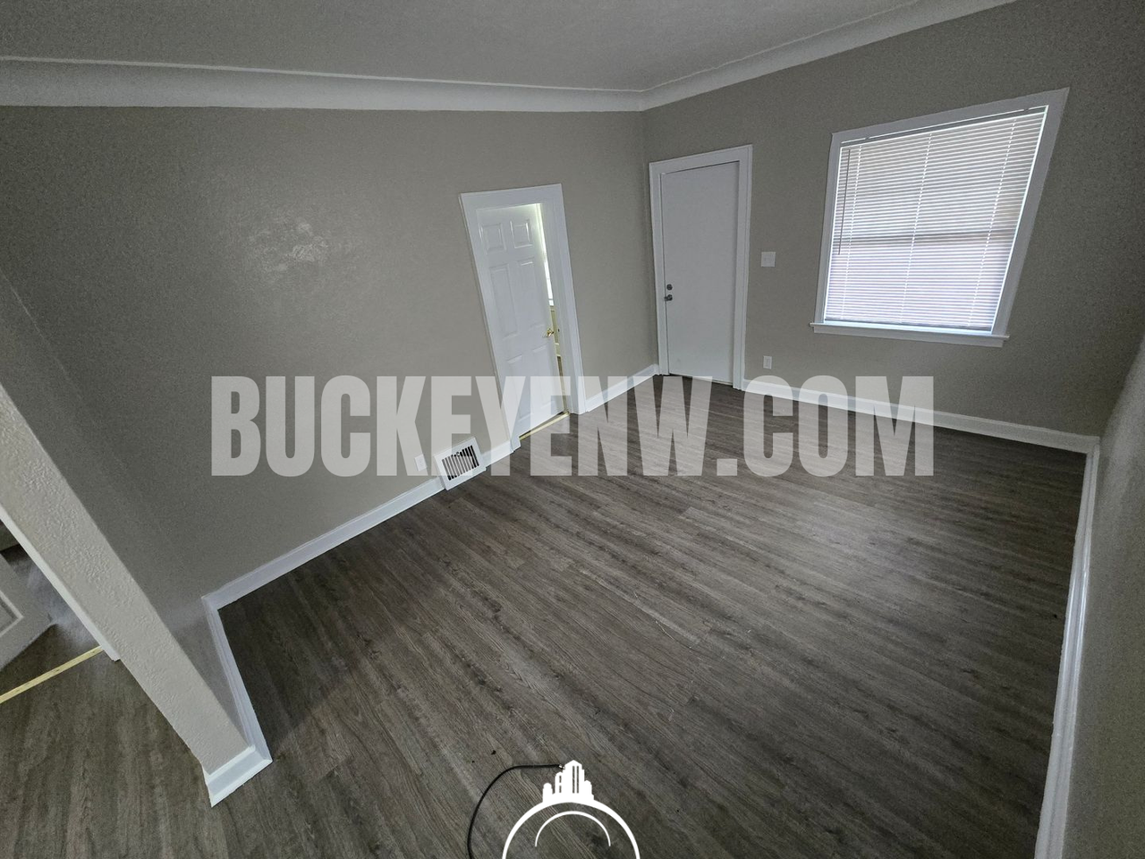 237 E Streicher St - Photo 2 of 8