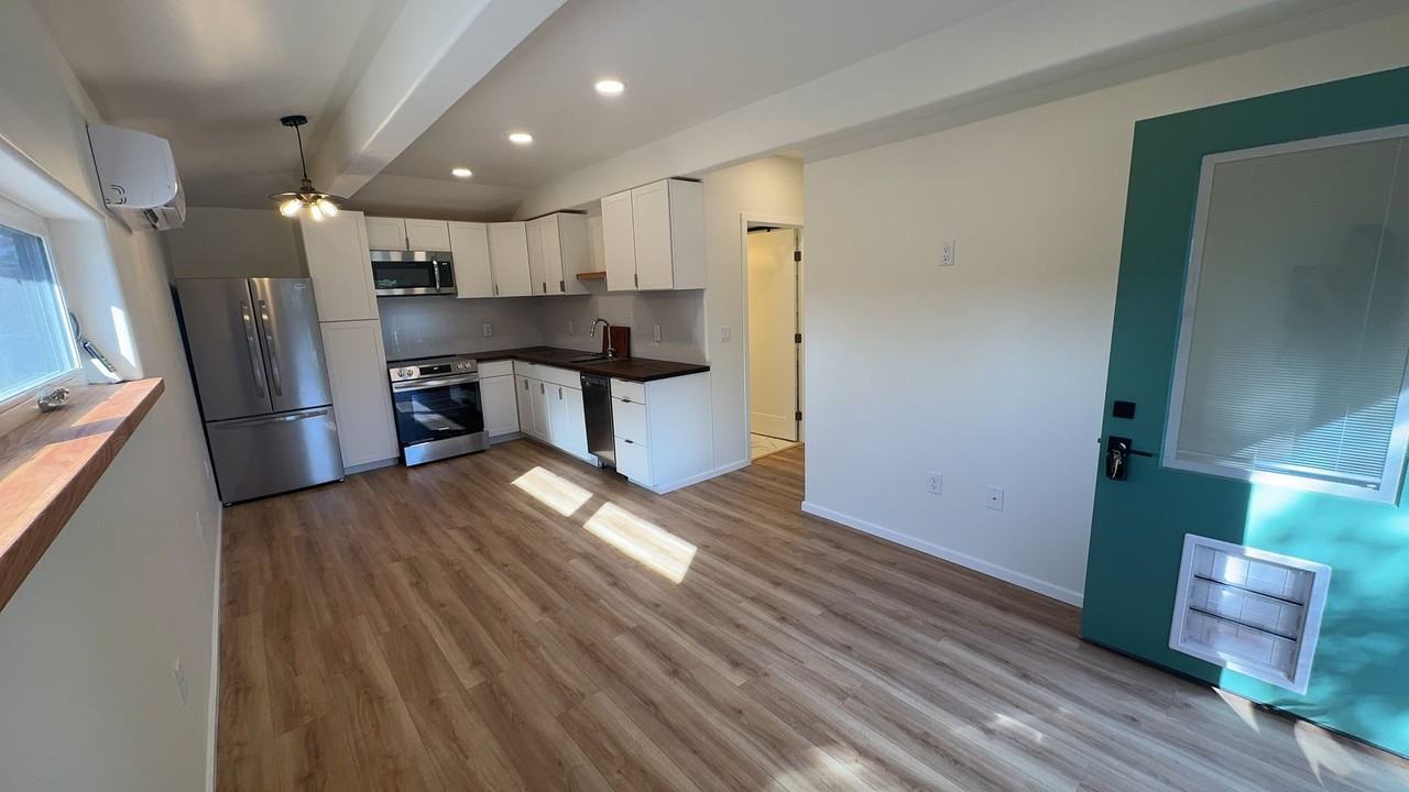 3261 Blackthorn Way - Photo 4 of 14