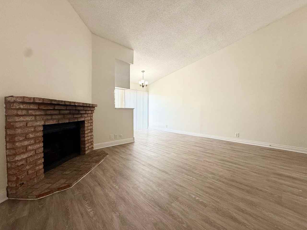 4510 34th St #8 - Photo 5 of 20