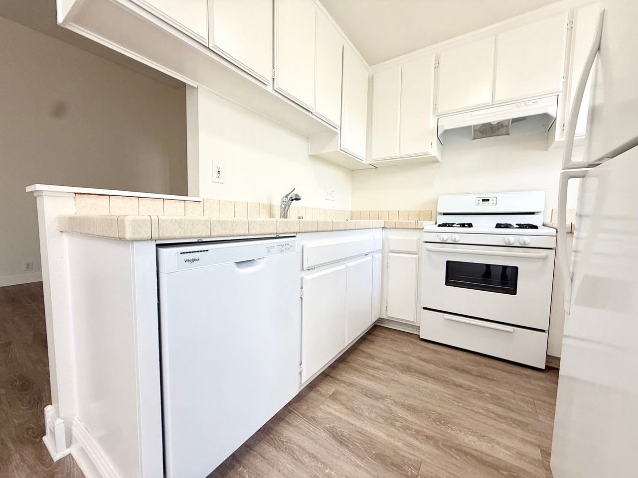 4510 34th St #8 - Photo 6 of 20