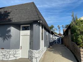 featured image of 1209 E Broadway