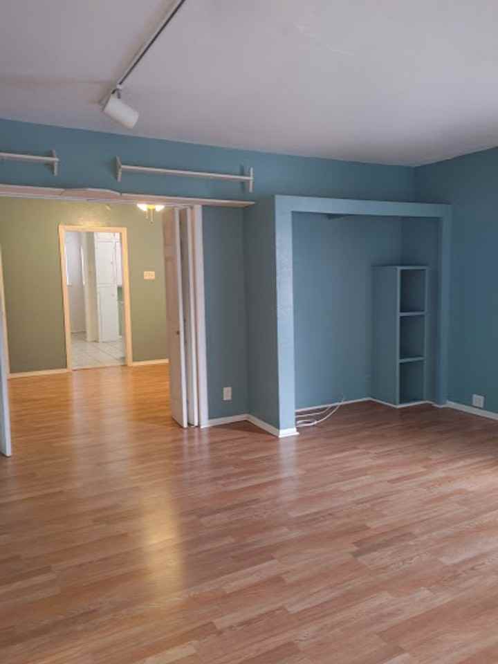 1209 E Broadway - Photo 3 of 9