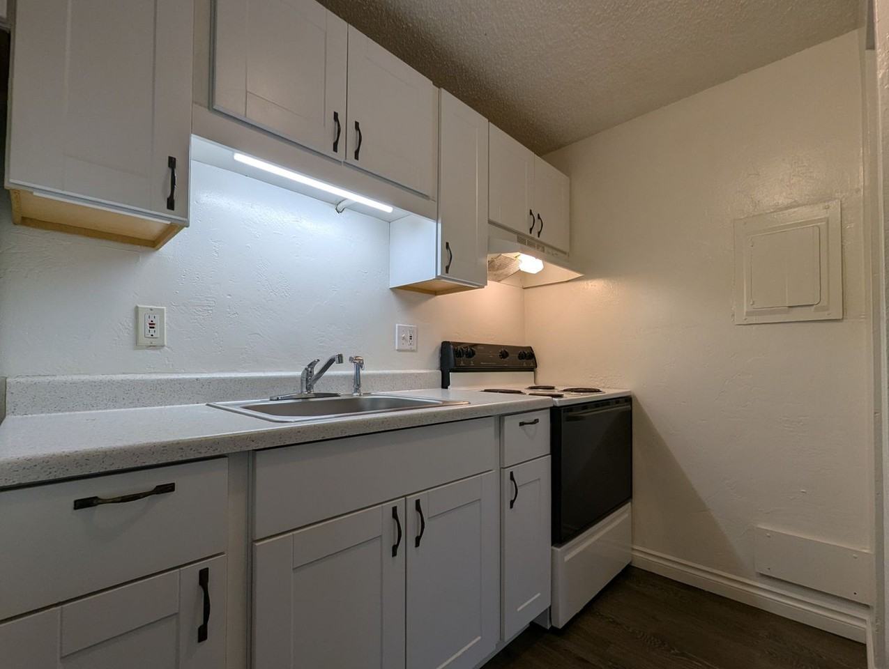 160 20th St #3 - Photo 7 of 12