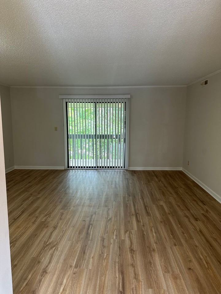 927 S Ridge Ct - Photo 4 of 12