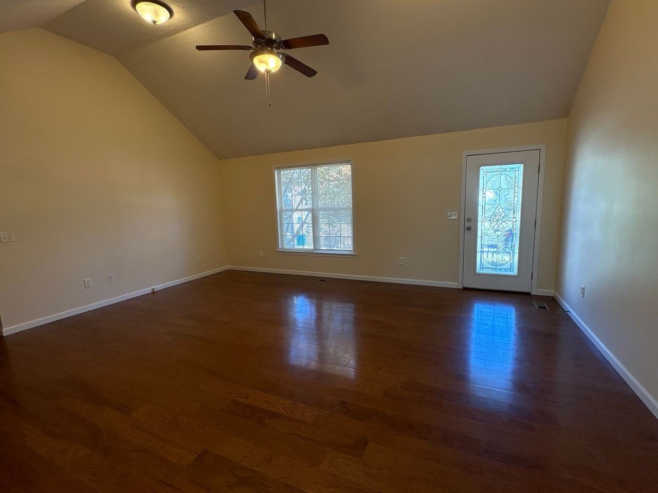 1503 5th Ave - Photo 4 of 21