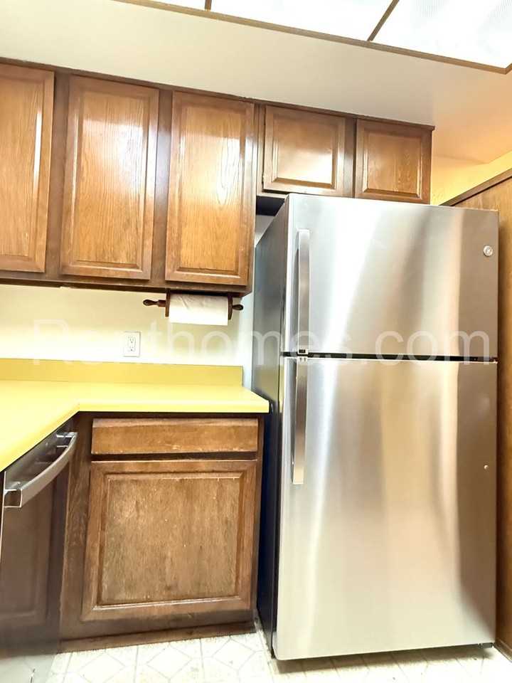 6337 Oakridge Rd - Photo 6 of 22