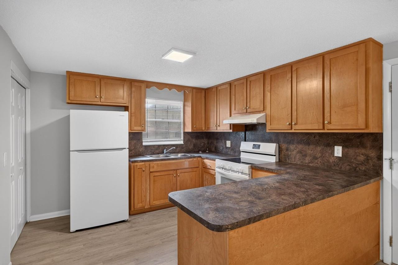 1435 Undine Ave - Photo 4 of 24