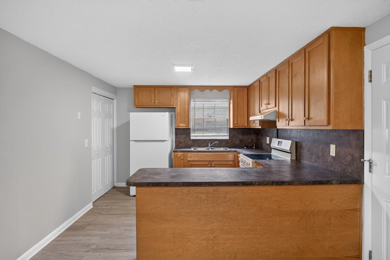 1435 Undine Ave - Photo 5 of 24