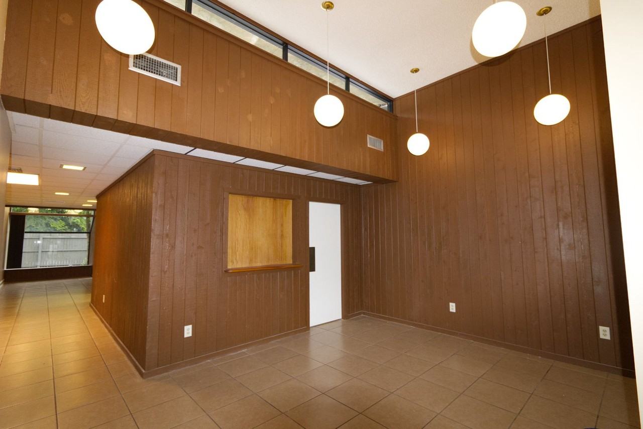 1205 Nw 9th Ave - Photo 2 of 25